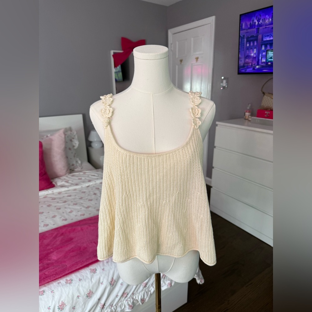 Le Lis Cream Ribbed Sleeveless Tank Top